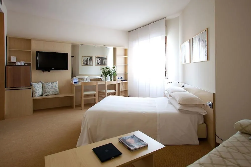 Brianteo Hotel Residence And Restaurant Burago di Molgora