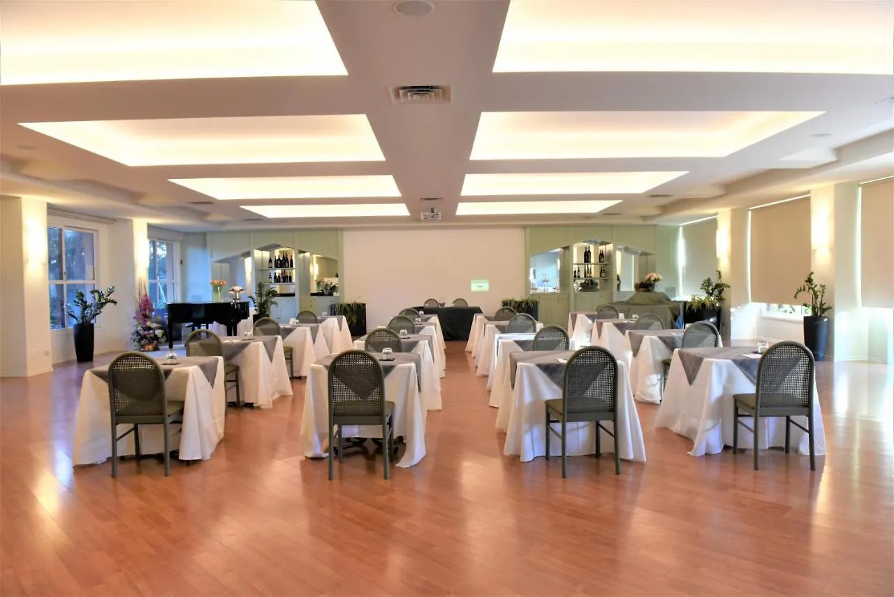 Brianteo Hotel Residence And Restaurant Burago di Molgora 4*,  Italy