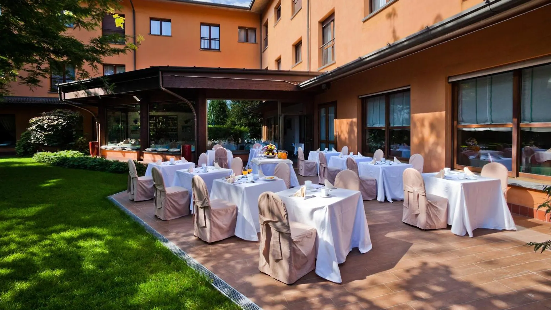 Brianteo Hotel Residence And Restaurant Burago di Molgora