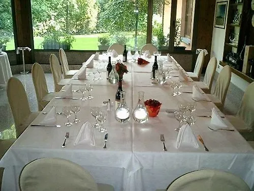 Brianteo Hotel Residence And Restaurant Burago di Molgora 4*,